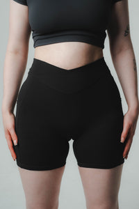 The Sporty Shorts - Black