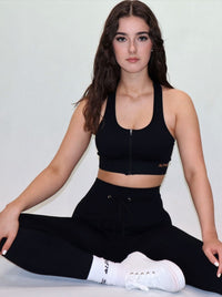 The Ribbed Full Zip Sports Bra - Black